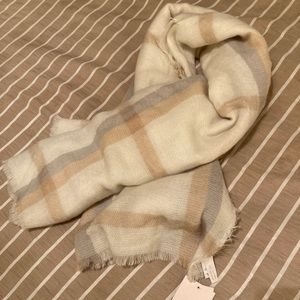Lauren Conrad blanket Scarf